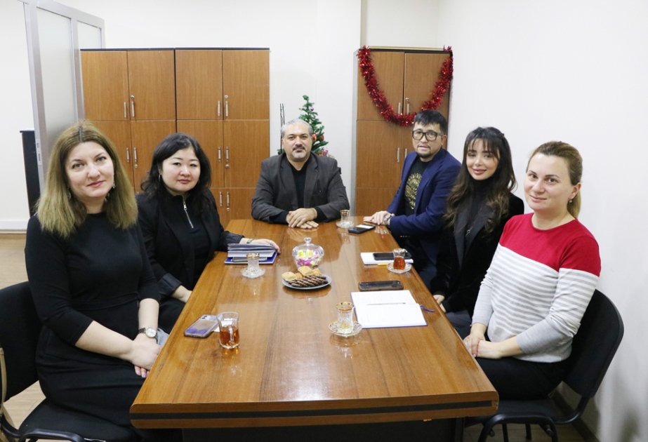 Azərbaycan Universitetində qazaxıstanlı sosial işçilər ilə görüş keçirilib