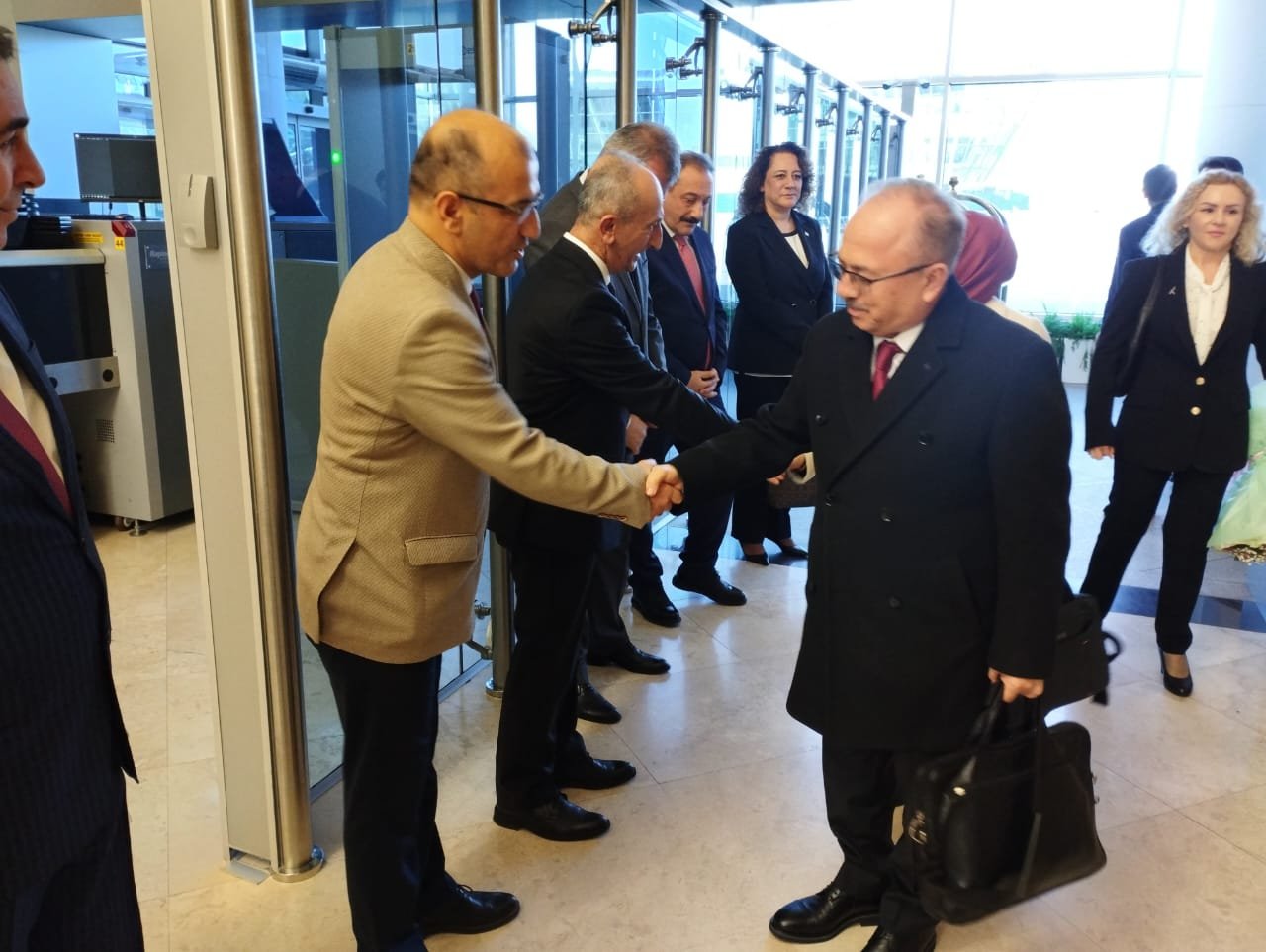 Türkiyənin Azərbaycana təyin olunan yeni səfiri Birol Akgün Bakıya gəldi-FOTO