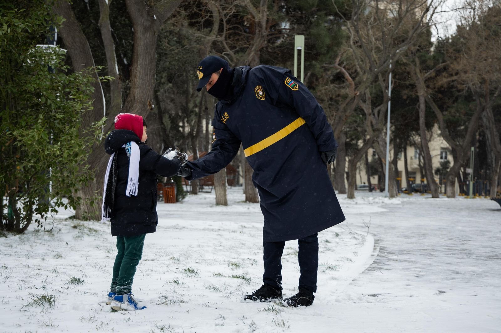 DİN əməkdaşları hava şəraiti ilə əlaqədar gücləndirilmiş rejimdə xidmət aparır, müraciətlərə çevik reaksiya verir