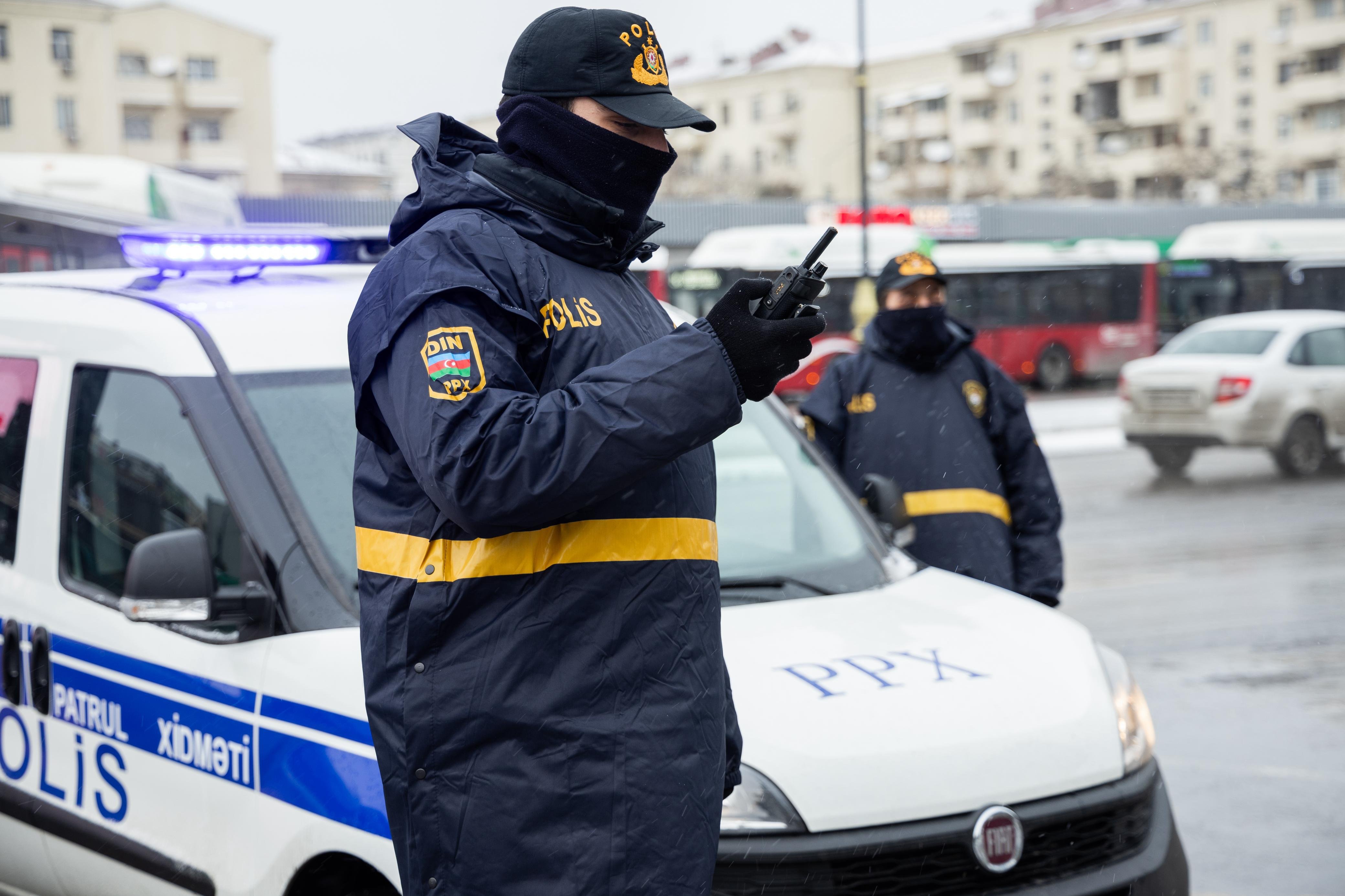 Polis əməkdaşları tərəfindən günboyu fasiləsiz xidmət davam etdirilib