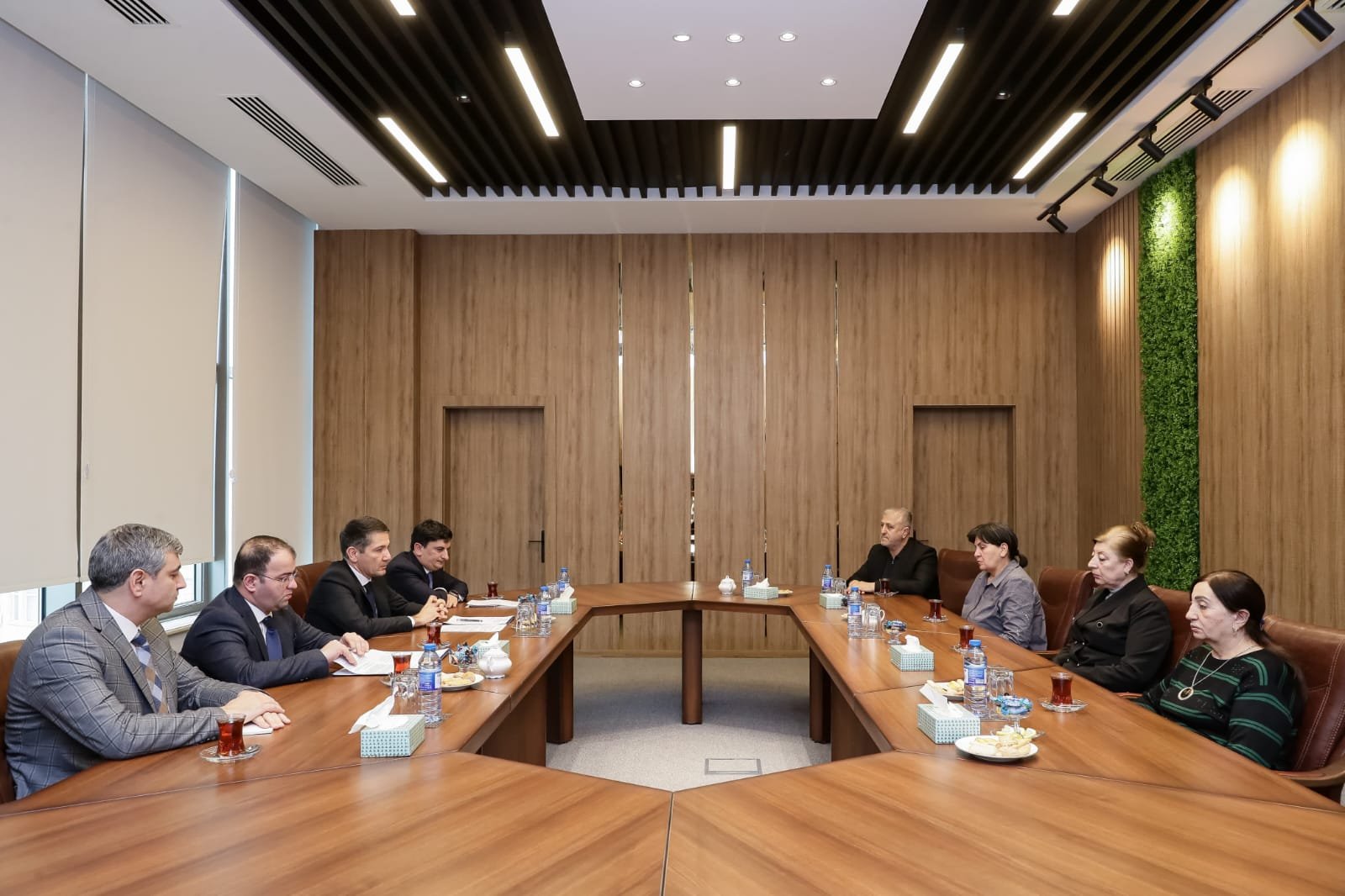 Xocalı soyqırımı qurbanlarının ailə  üzvləri ilə görüş keçirilib