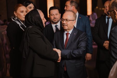 Türkiyəli səfir şəhid ailələri ilə görüşdü 