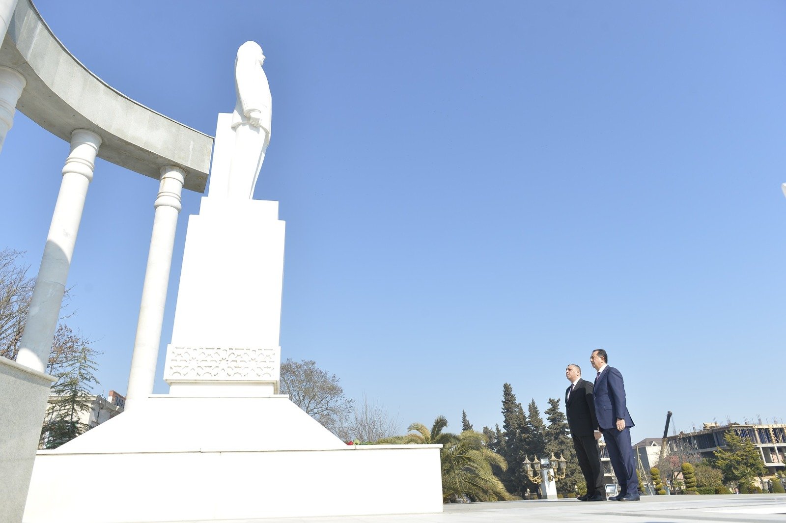 Mürsəl İbrahimov Lənkəranda vətəndaşların problemlərini dinlədi