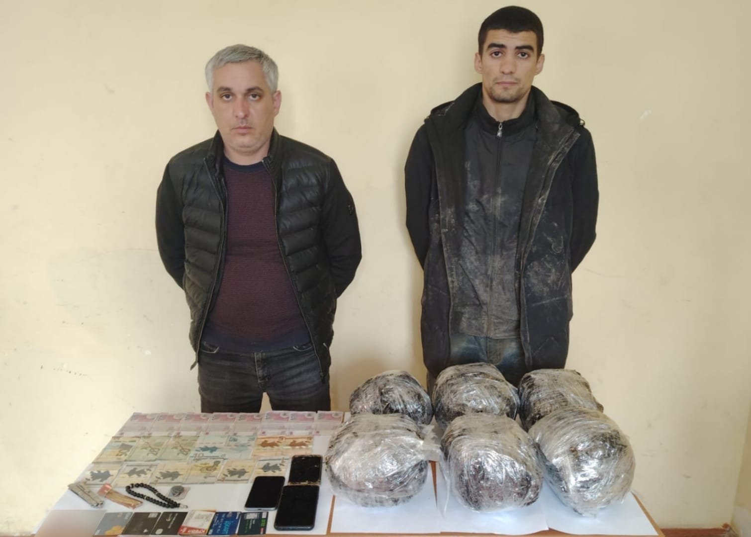 Narkotik vasitələri ölkə ərazisinə keçirməyə cəhd edən şəxslər saxlanılmışdır