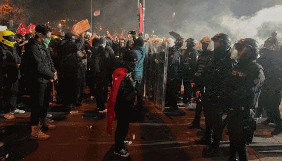 Türkiyədəki etirazlarda 1418 nəfər saxlanılıb