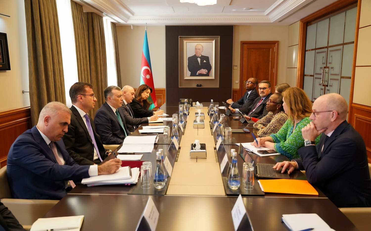 Maliyyə naziri Dünya Bankının və Beynəlxalq Maliyyə Korporasiyasının regional rəhbərləri ilə görüşüb