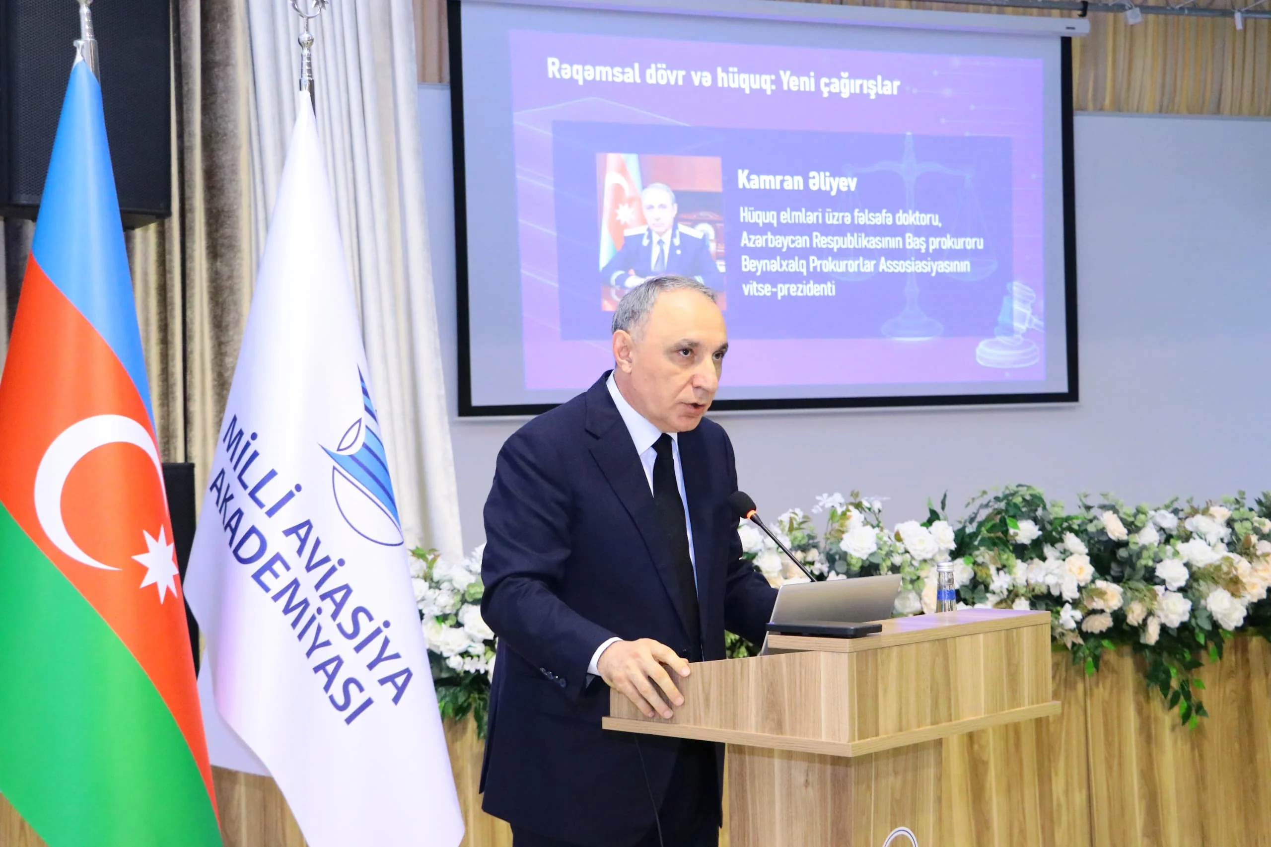 Baş prokuror Milli Aviasiya Akademiyasında “Rəqəmsal dövr və hüquq. Yeni çağırışlar” mövzusunda mühazirə oxuyub