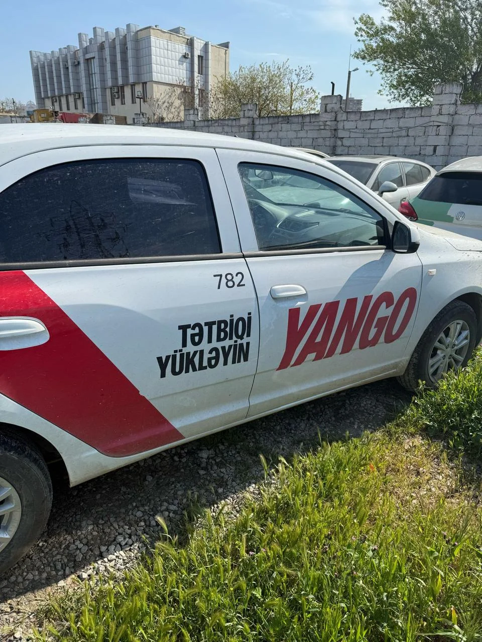 Nizami rayonunda sərxoş halda avtoxuliqanlıq edən taksi sürücüsü həbs edilib