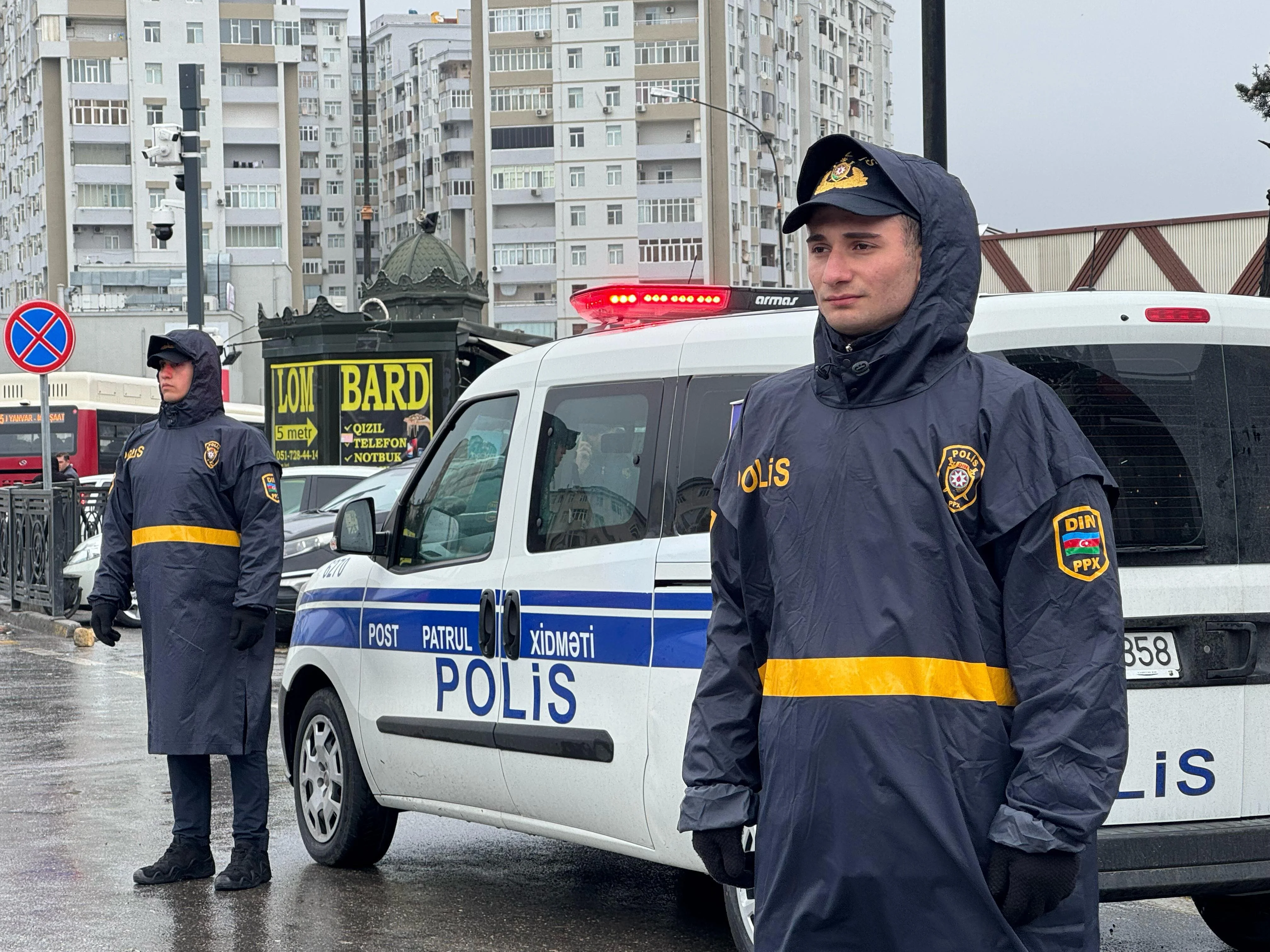 Polis əməkdaşları tərəfindən günboyu fasiləsiz xidmət davam etdirilib
