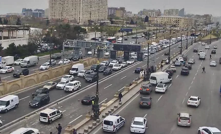 Bakının Heydər Əliyev prospektində dəhşətli qəza baş verib