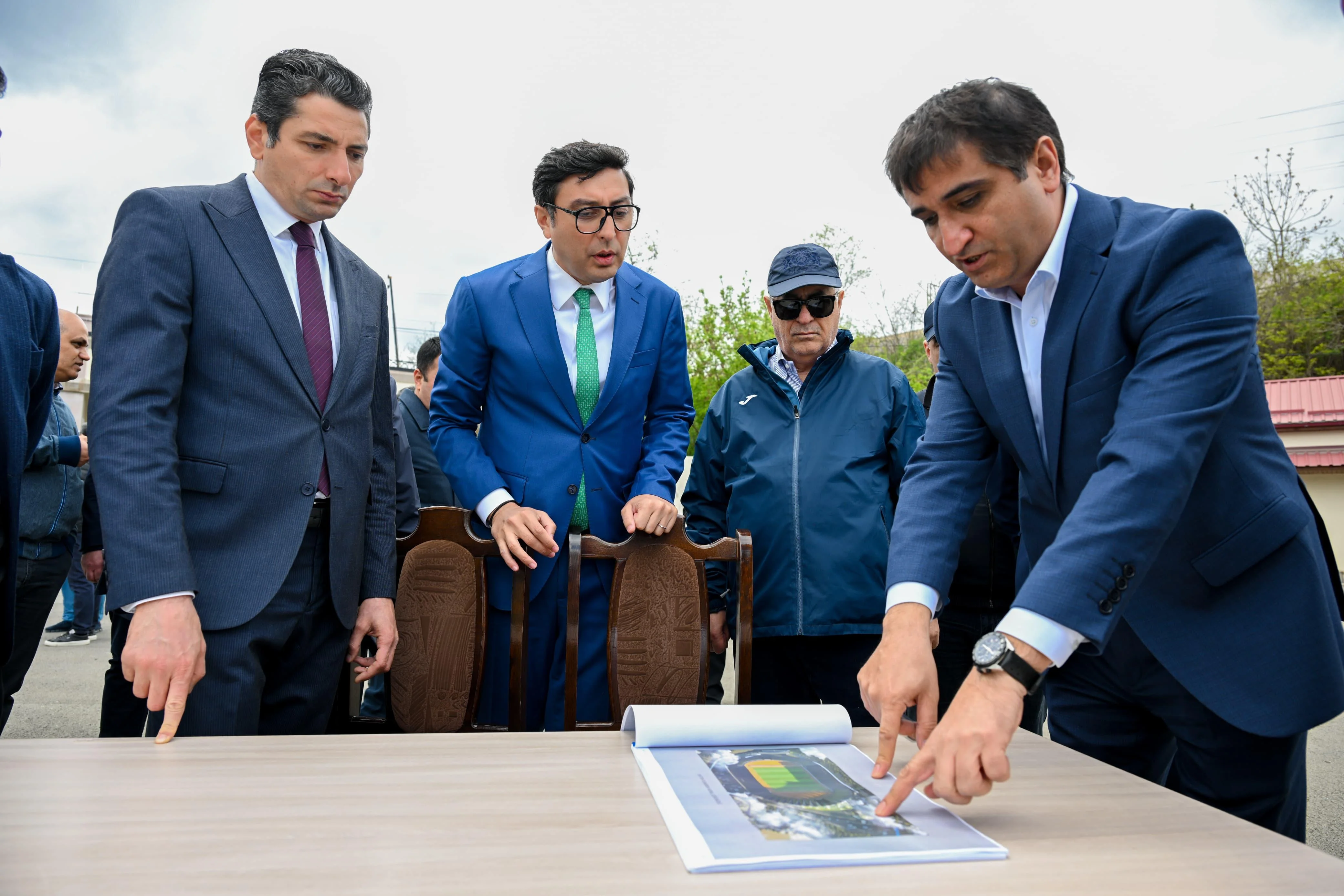 Gənclər və idman naziri Fərid Qayıbov Xankəndi şəhər stadionunun yenidənqurma işləri ilə maraqlanıb