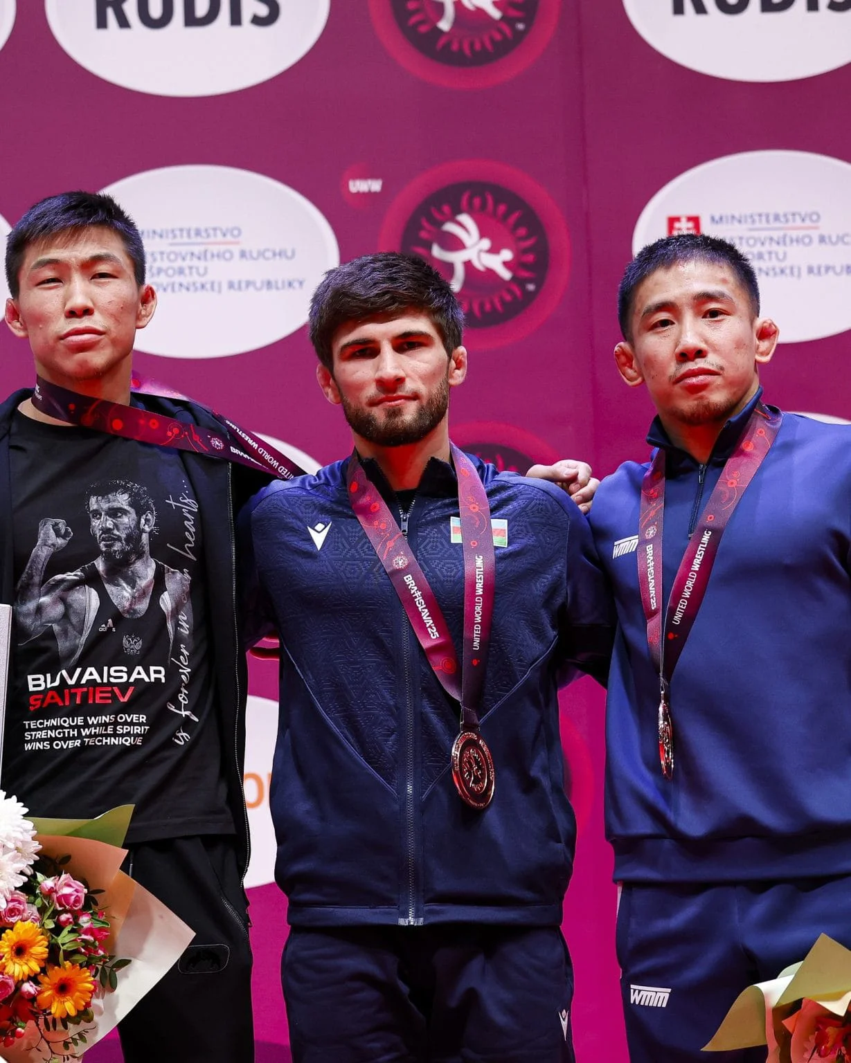 İslam Bazarqanov Slovakiyada keçirilən güləş üzrə Avropa çempionatında ilk medalı qazandı