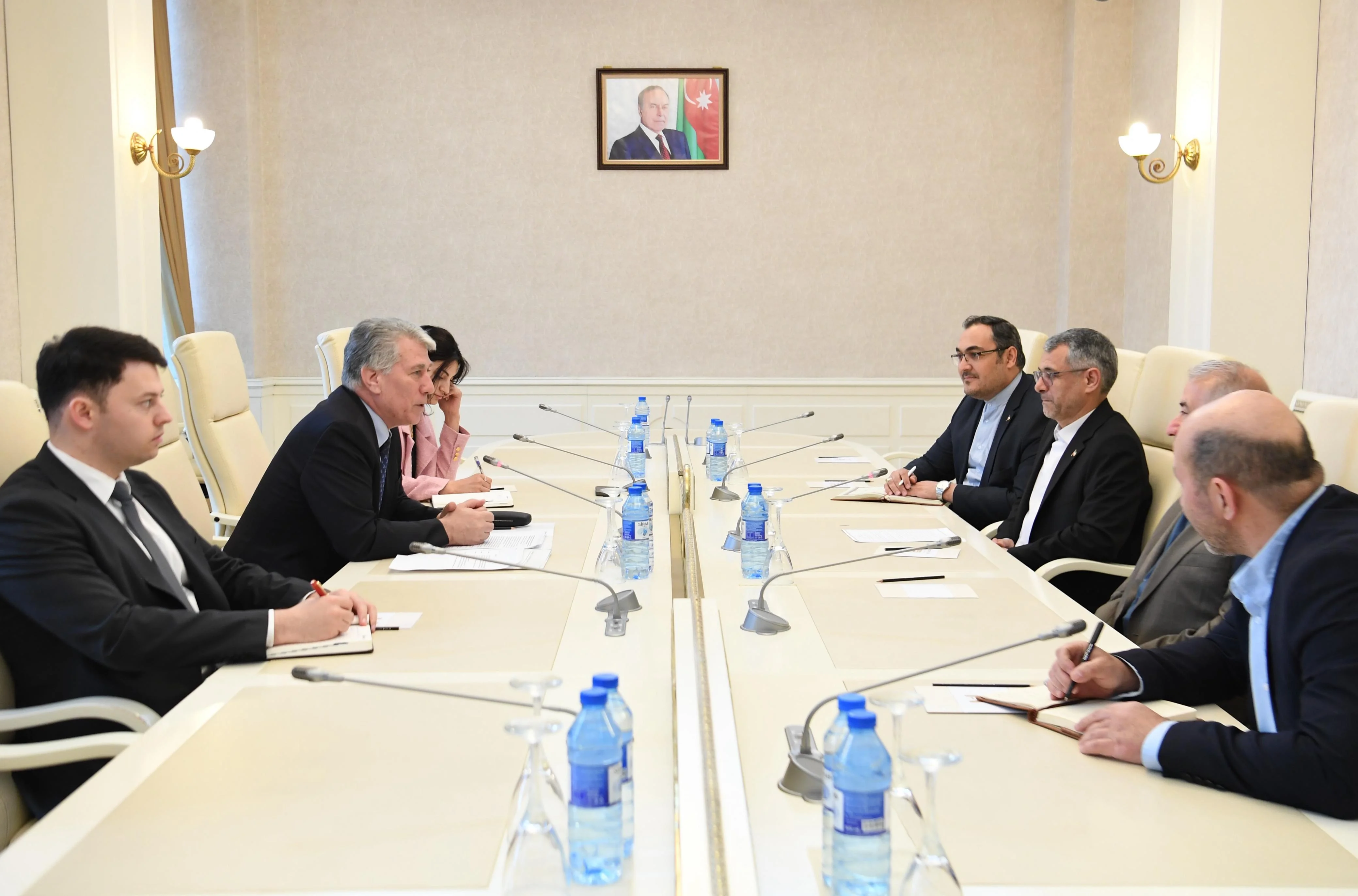 Milli Məclisdə İranın parlament nümayəndə heyəti ilə görüş keçirilib