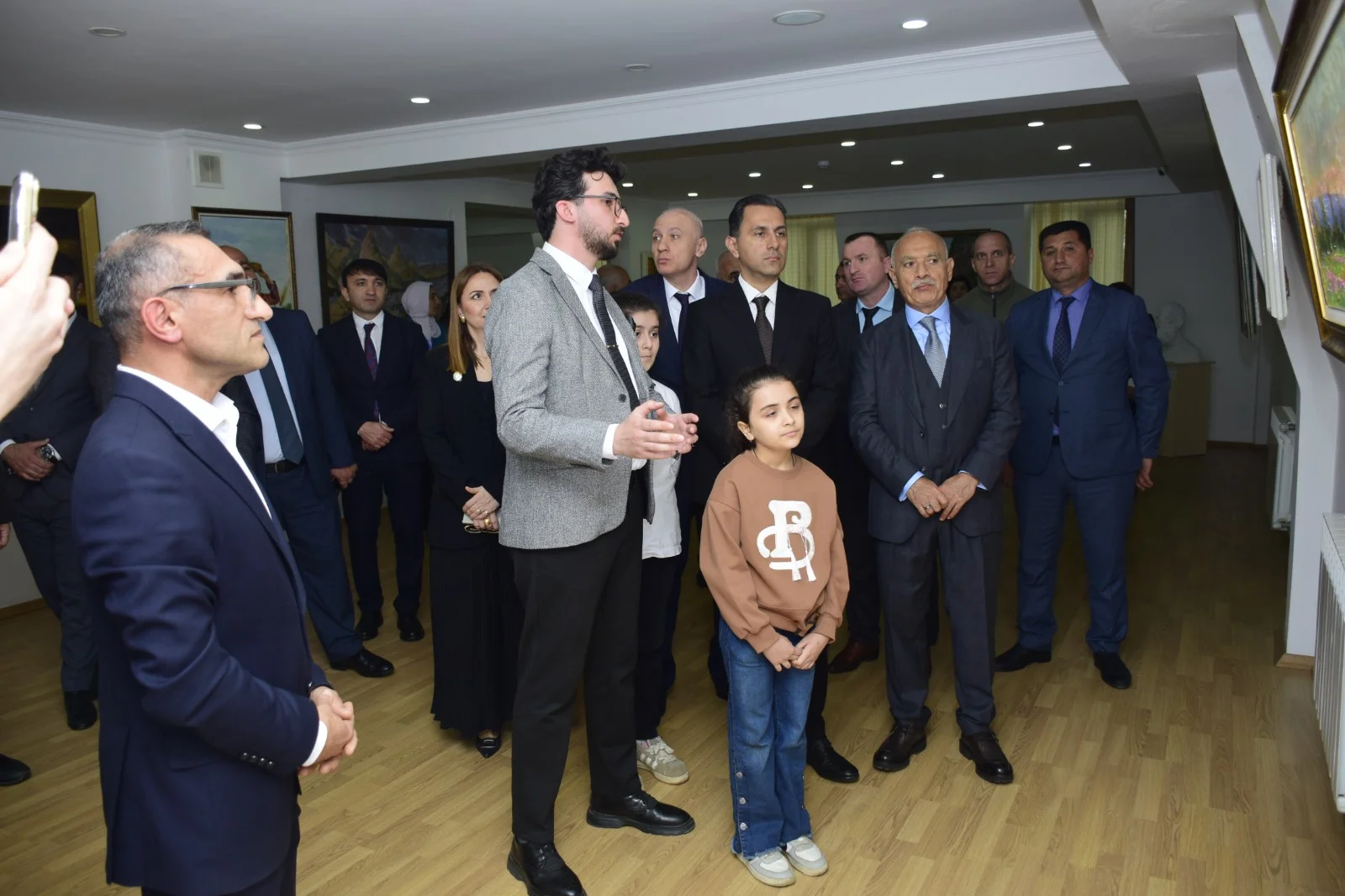 Masallıda “Müxtəlifliyə qucaq açaq” adlı səyyar rəsm və foto sərgisi keçirilib