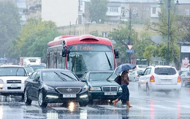 Bakıda güclü yağış yağır - Faktiki hava