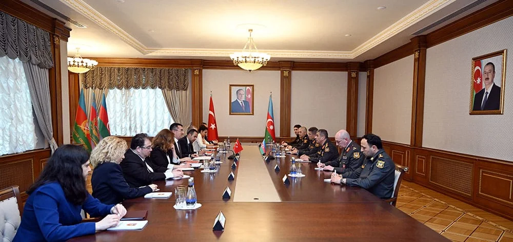 Azərbaycan müdafiə naziri Türkiyə Milli Təhlükəsizlik Şurasının Baş katibi ilə görüşüb