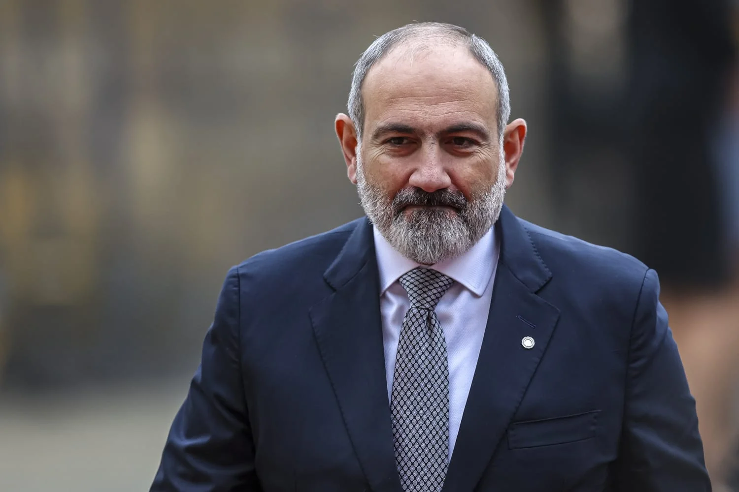 Nikol Paşinyan İctimai Televiziyaya müsahibəsibə verib