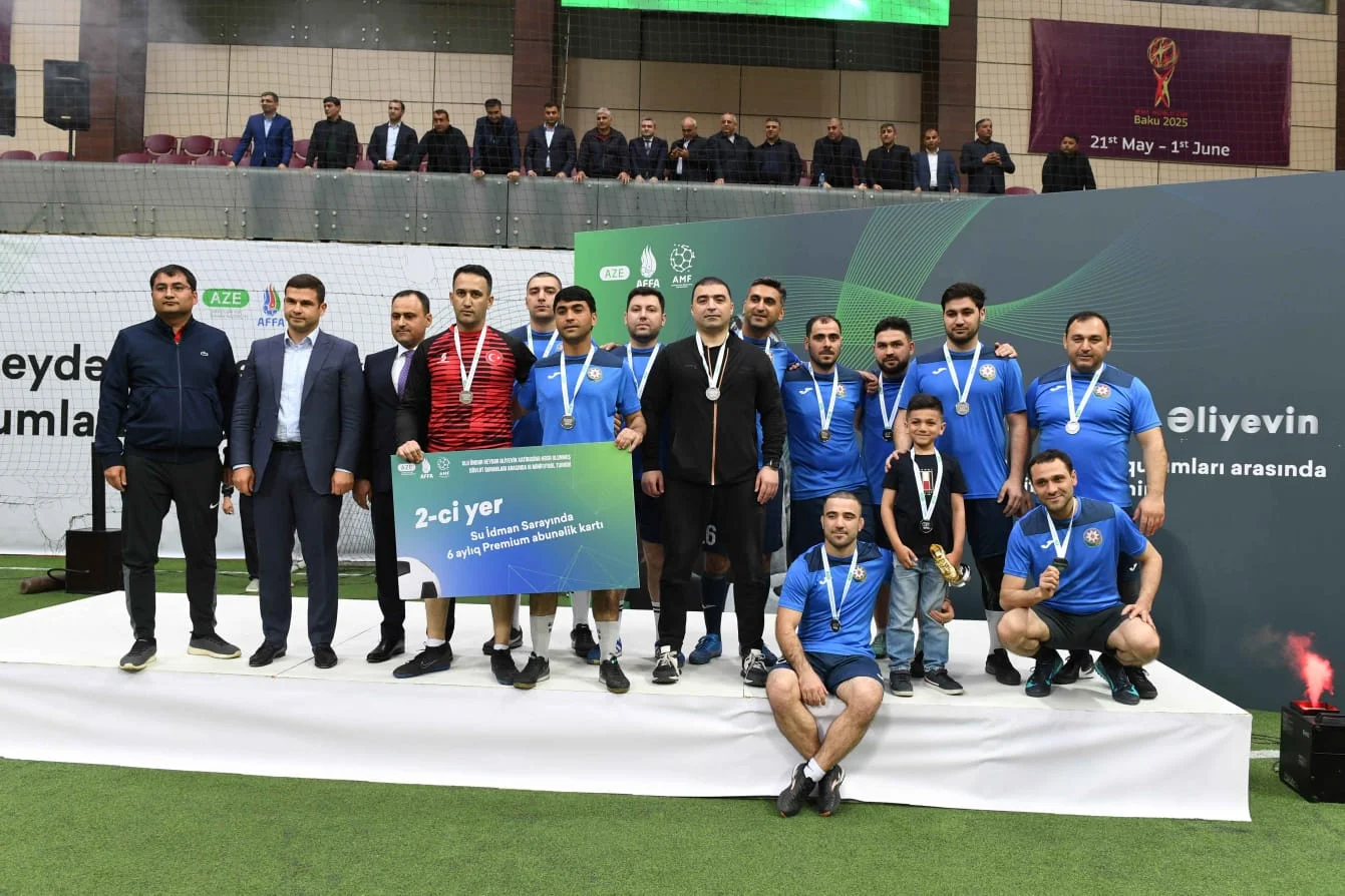 Dövlət Komitəsinin komandası gümüş medalla təltif edildi