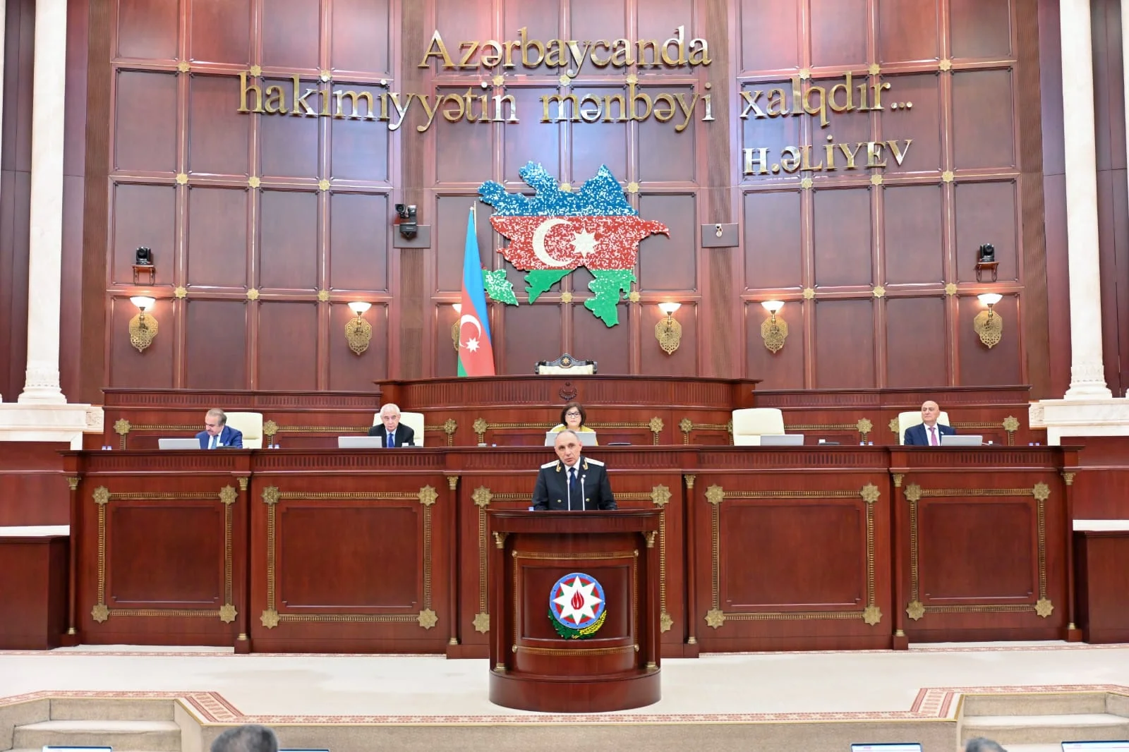 Milli Məclisin plenar iclasında