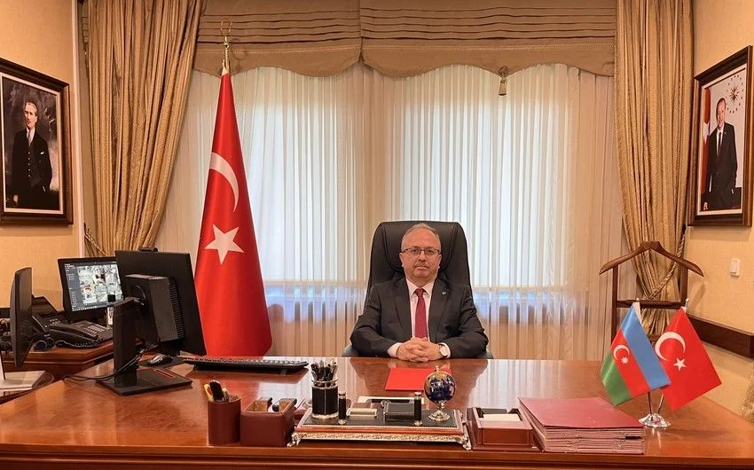 Birol Akgün Azərbaycanı təbrik edib