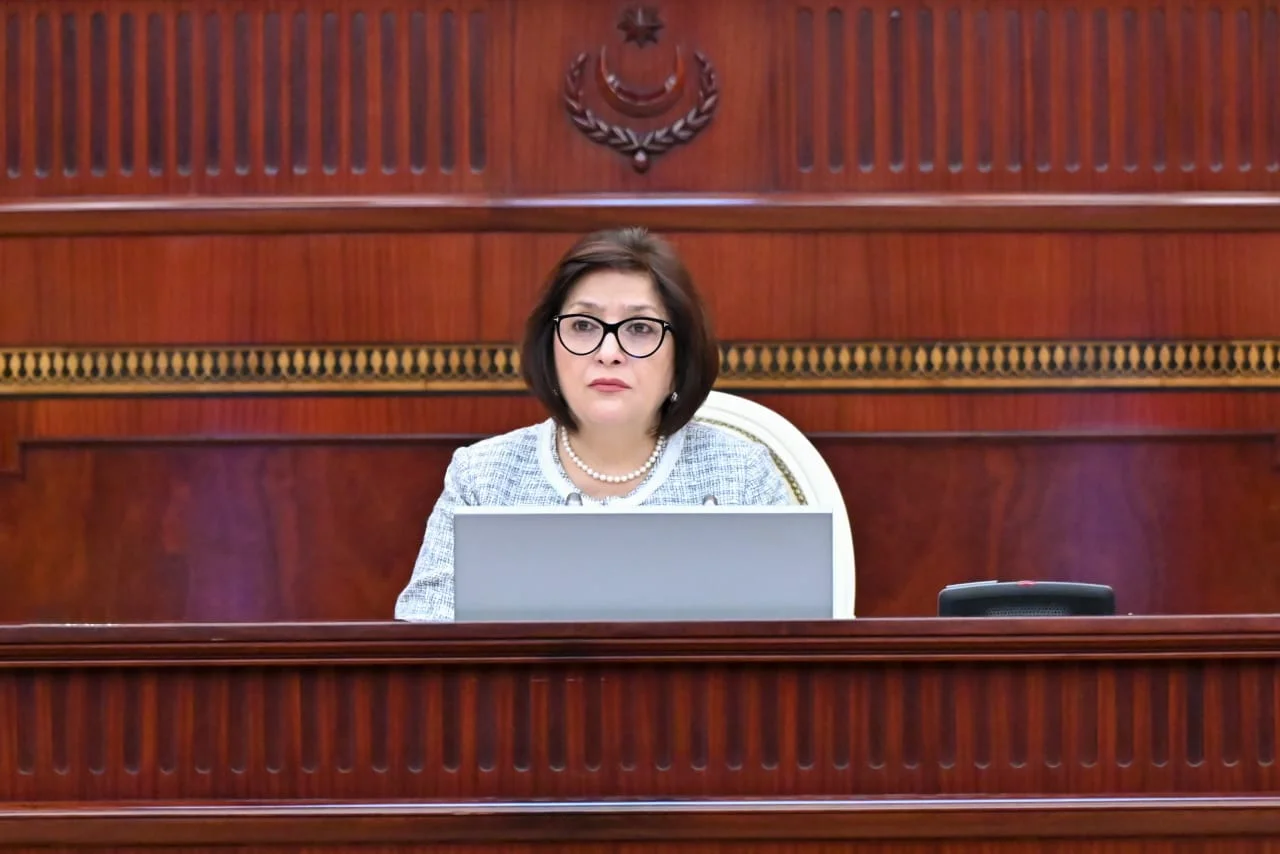 Milli Məclisin “Ümummilli Lider Heydər Əliyev müstəqil Azərbaycan  Konstitusiyasının müəllifidir” mövzusuna həsr olunmuş xüsusi iclası keçirilib