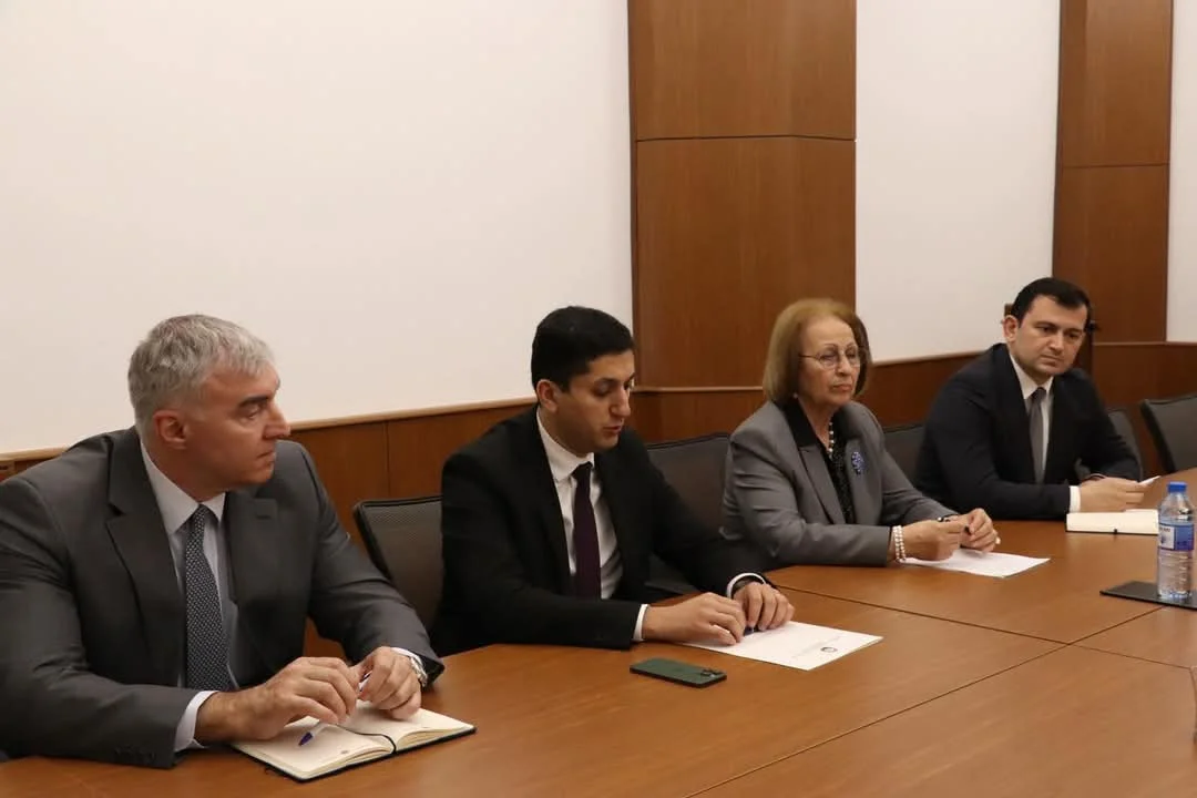 Prezident Administrasiyasının nümayəndəsi ADUPDK yanında İctimai Şuranın üzvləri ilə görüşüb