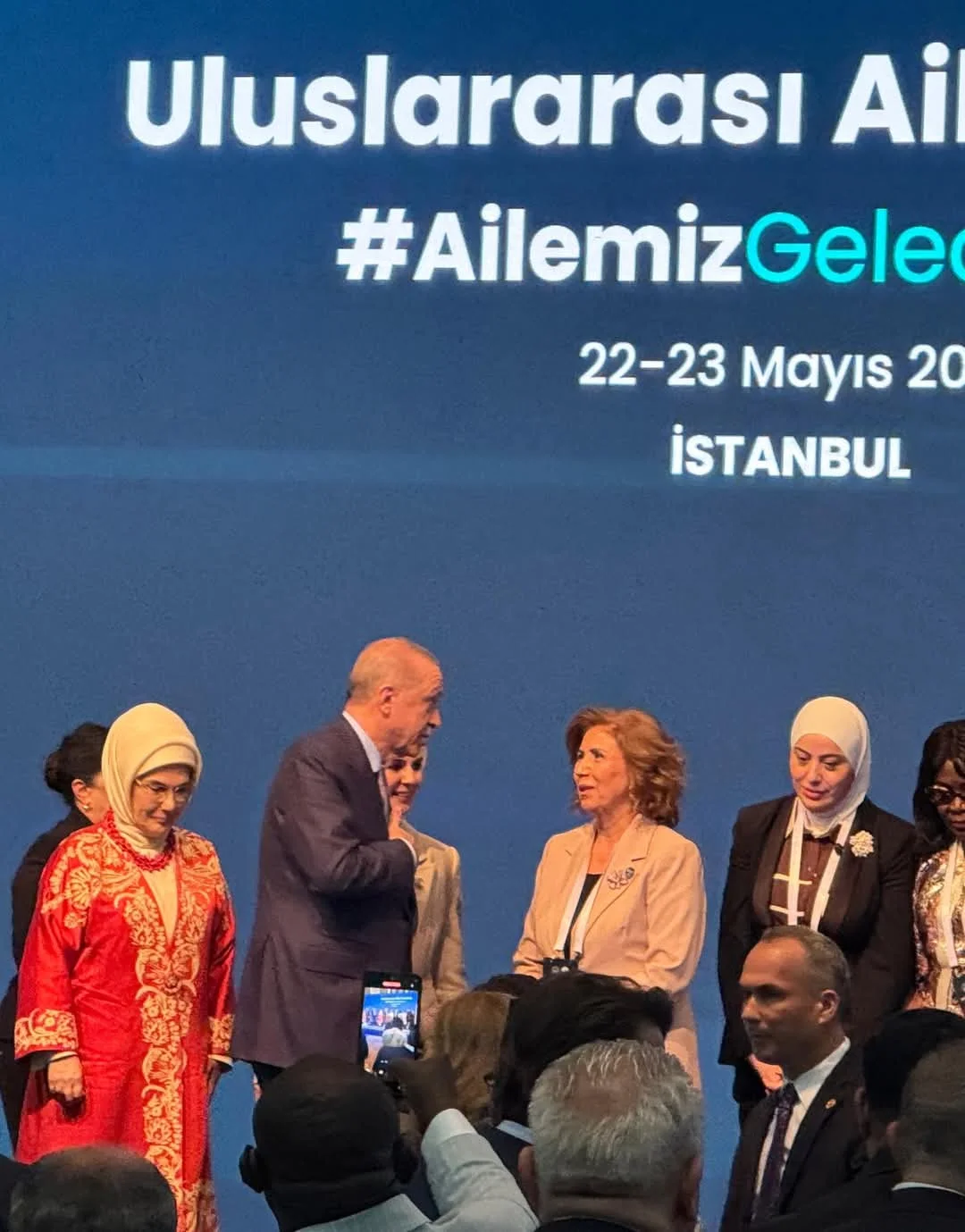 Ailə, Qadın və Uşaq Problemləri üzrə Dövlət Komitəsinin sədri Bahar Muradovanın iştirakı ilə Beynəlxalq Ailə Forumunun ikinci günü panel müzakirələrlə davam edib