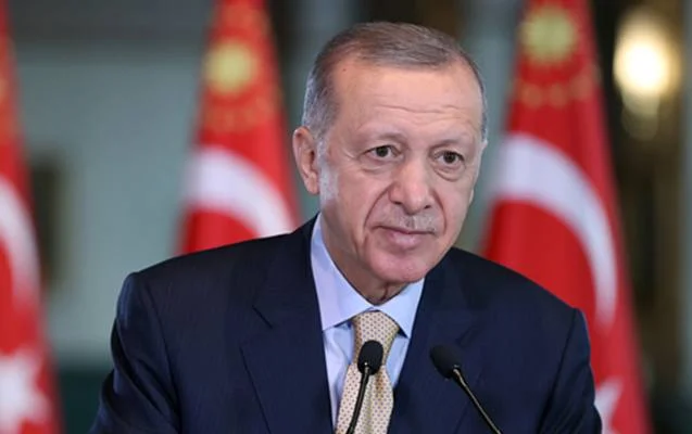 Türkiyə Prezidenti Rəcəb Tayyib Ərdoğan ölkədə keçiriləcək növbəti prezident seçkilərində namizədliyini irəli sürüb-sürməyəcəyini şərh edib.