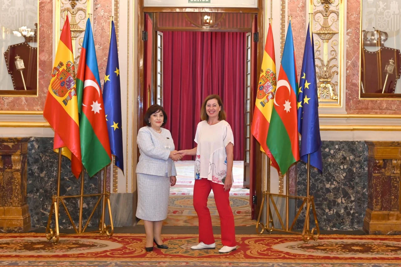 Milli Məclisin sədri Sahibə Qafarova İspaniya Deputatlar Konqresinin sədri ilə görüşüb
