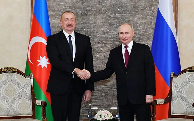 Putin Əliyevi təbrik etdi