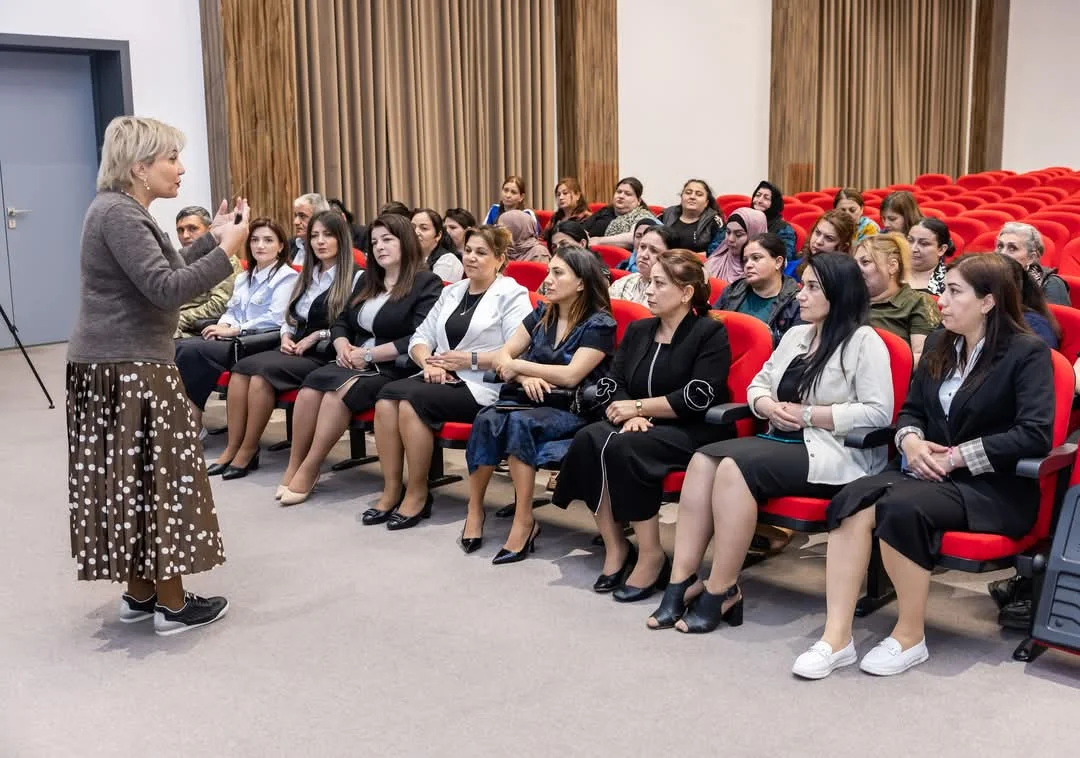 "İşğaldan azad olunmuş ərazilərdə məskunlaşan ailələr və uşaqlarla psixososial işin təşkili" layihəsi çərçivəsində növbəti təlimlər keçirilib