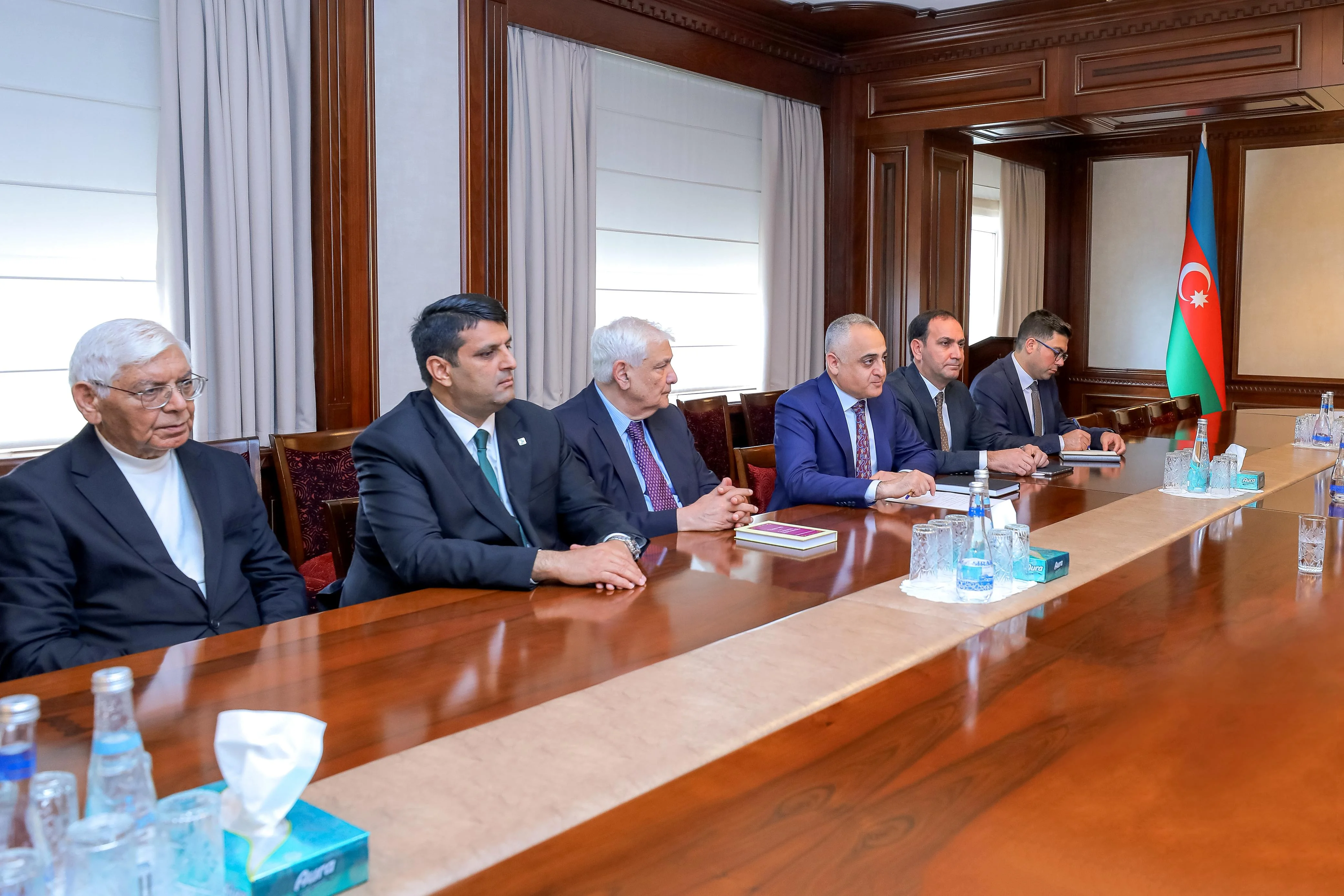 Səlahiyyətli nümayəndə Macarıstan nümayəndə heyətini qəbul edib