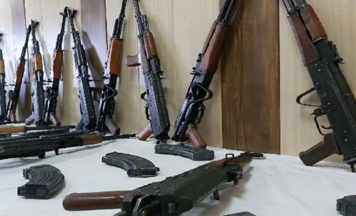 Polis paytaxtın müxtəlif rayonlarında silah-sursat aşkarlayıb
