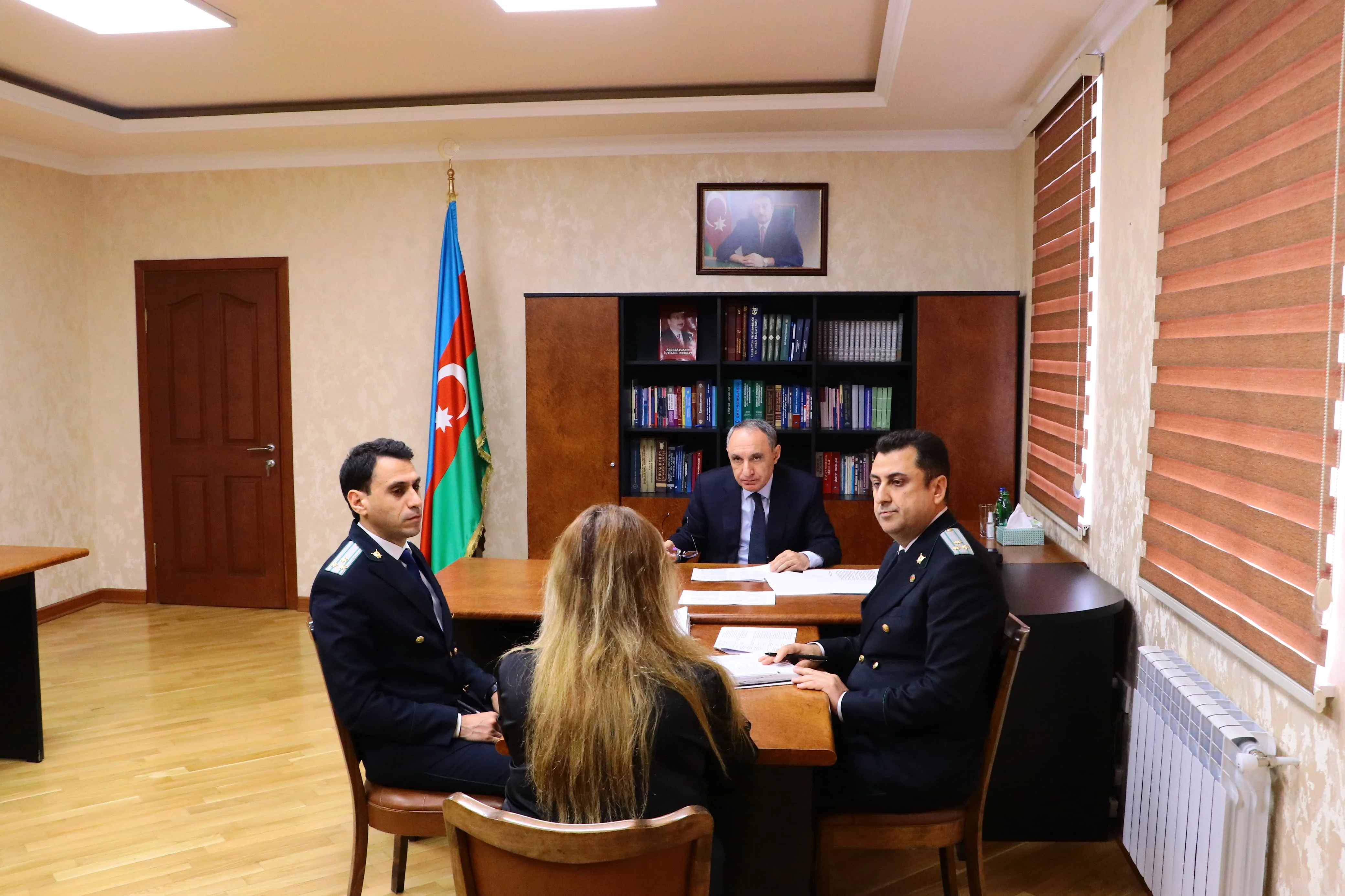 Baş prokuror paytaxtın Nizami rayonunda vətəndaşları qəbul edib