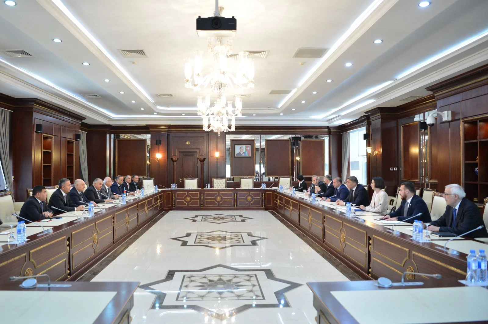 Gürcüstan parlamentariləri ilə görüşdə