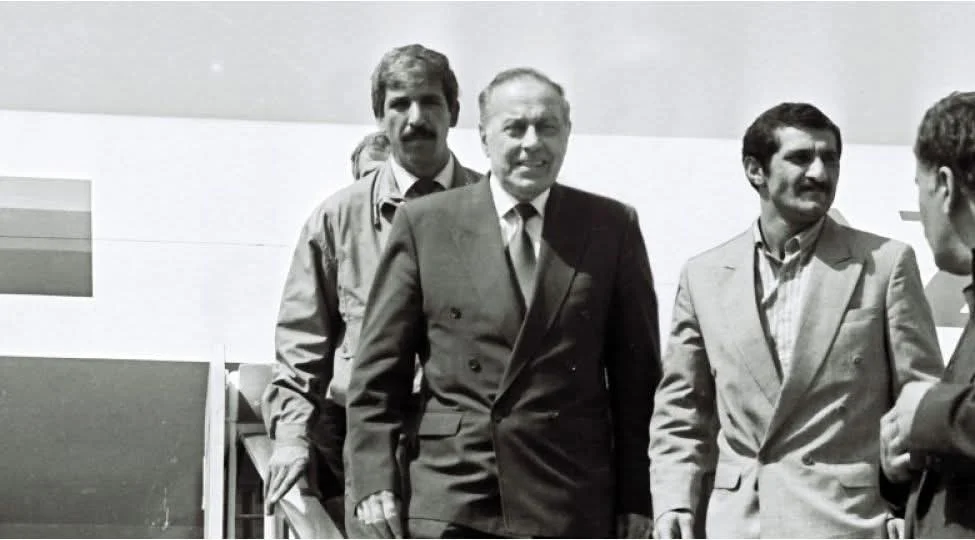 Tarixin dönüş nöqtəsi: Xalqın çağırışına cavab – 1993-cü il İyun ayının 9-da Heydər Əliyevin Bakıya dönüşü