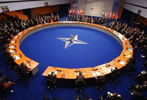 Rusiya NATO-ya hücum edib, bunu yoxlamaq istəyir