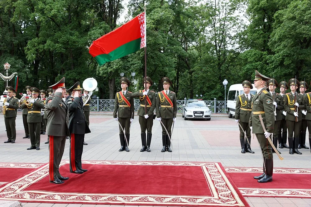 Minskdə Azərbaycan və Belarus müdafiə nazirləri görüşüb