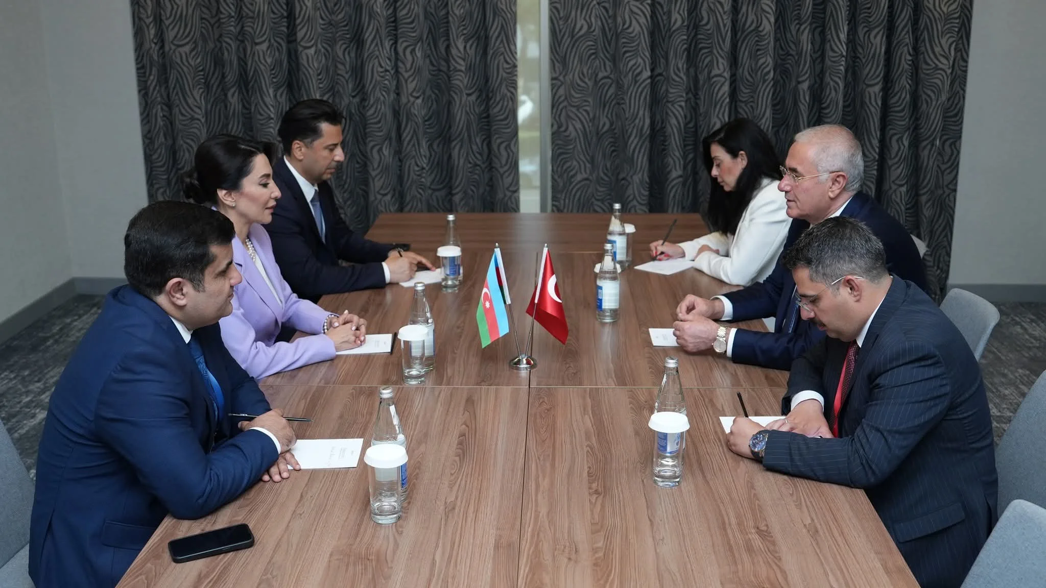 Azərbaycan Respublikasının İnsan Hüquqları üzrə Müvəkkili (Ombudsman) Səbinə Əliyeva və Türkiyə Respublikasının Baş Ombudsmanı Mehmet Akarca arasında görüş keçirilib