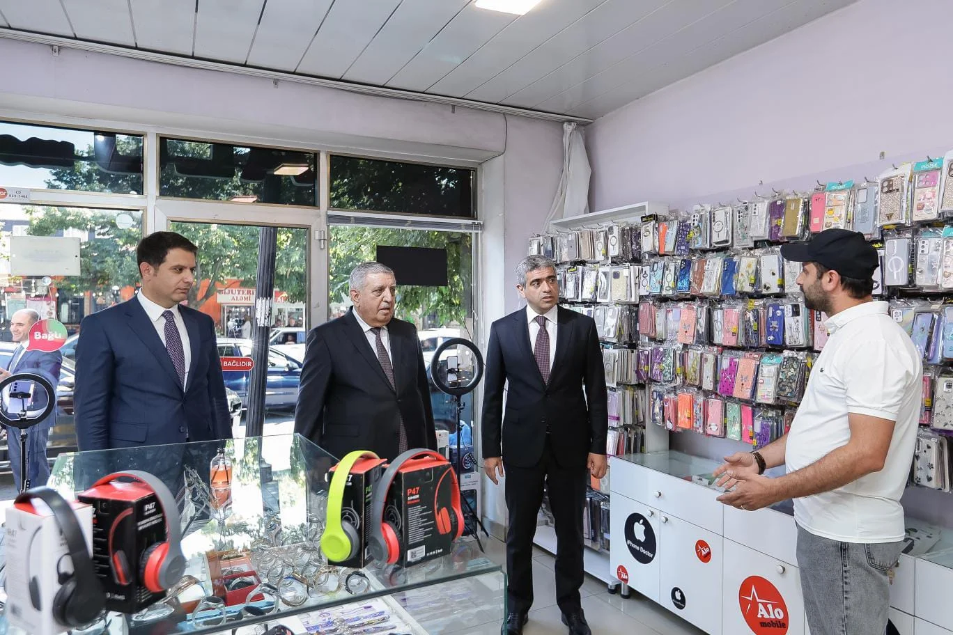 Zaqatalada özünüməşğulluq proqramı üzrə qurulmuş təsərrüfatlara, günərzi qayğı mərkəzinə və Şəki Reabilitasiya Mərkəzinə baxış olub