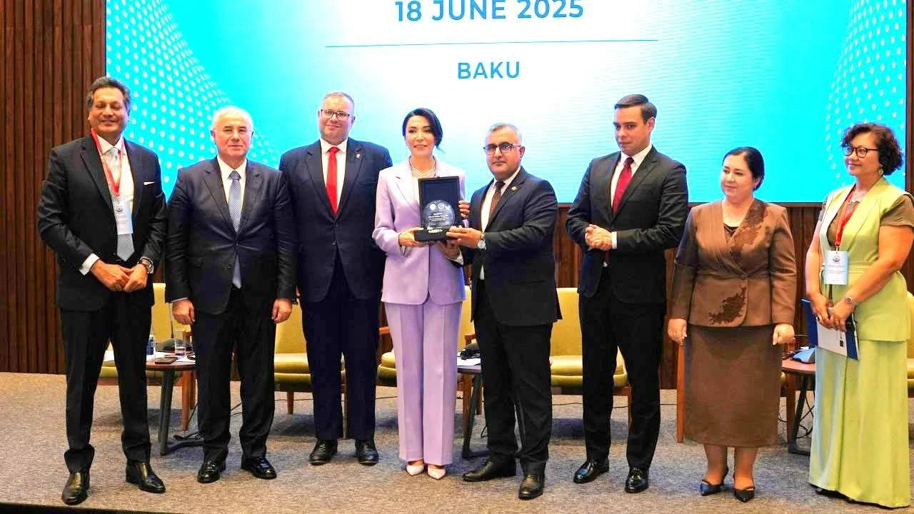Ombudsman Səbinə Əliyeva Türkiyənin Dünya Mediatorlar Assosiasiyası tərəfindən “Fəxri Mediator” adına layiq görülüb