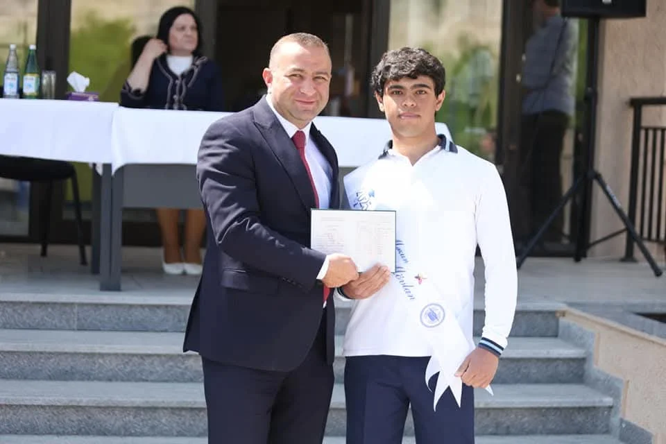 Bu gün məktəblərdə “Son zəng” çalınır
