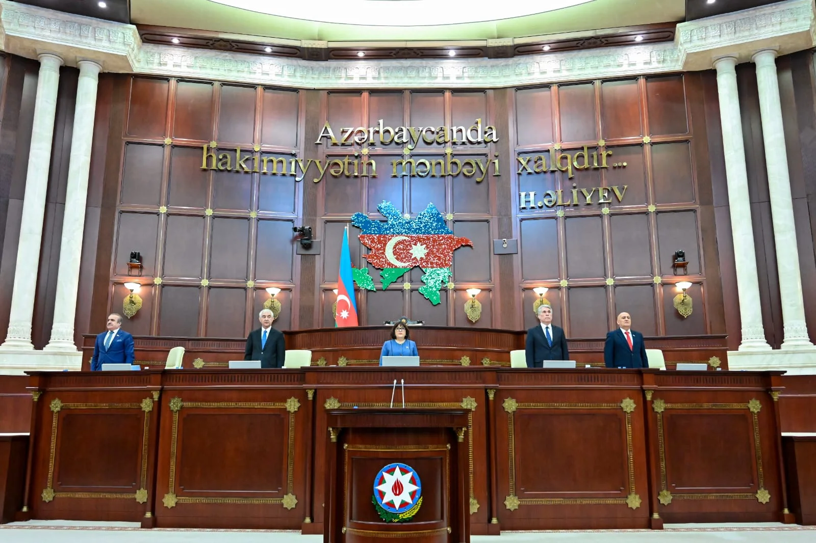 Milli Məclisin 2025-ci ilin növbədənkənar sessiyası öz işinə başlayıb