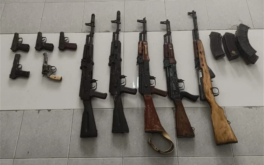 Qanunsuz silahlar götürülüb