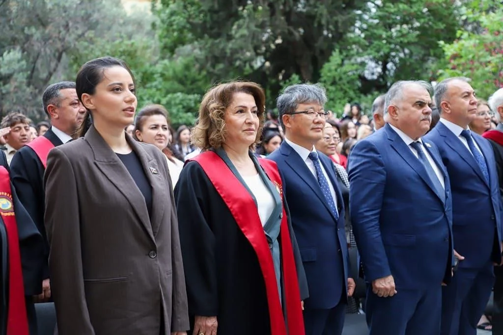 Milli Məclisin deputatları Azərbaycan Dillər Universitetində (ADU) keçirilən “Məzun günü” tədbirində iştirak ediblər -(FOTOLAR)