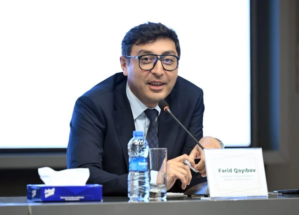 Fərid Qayıbov Azərbaycan İdman Akademiyasında idman federasiyalarının nümayəndələri ilə 21-ci görüşünü keçirib