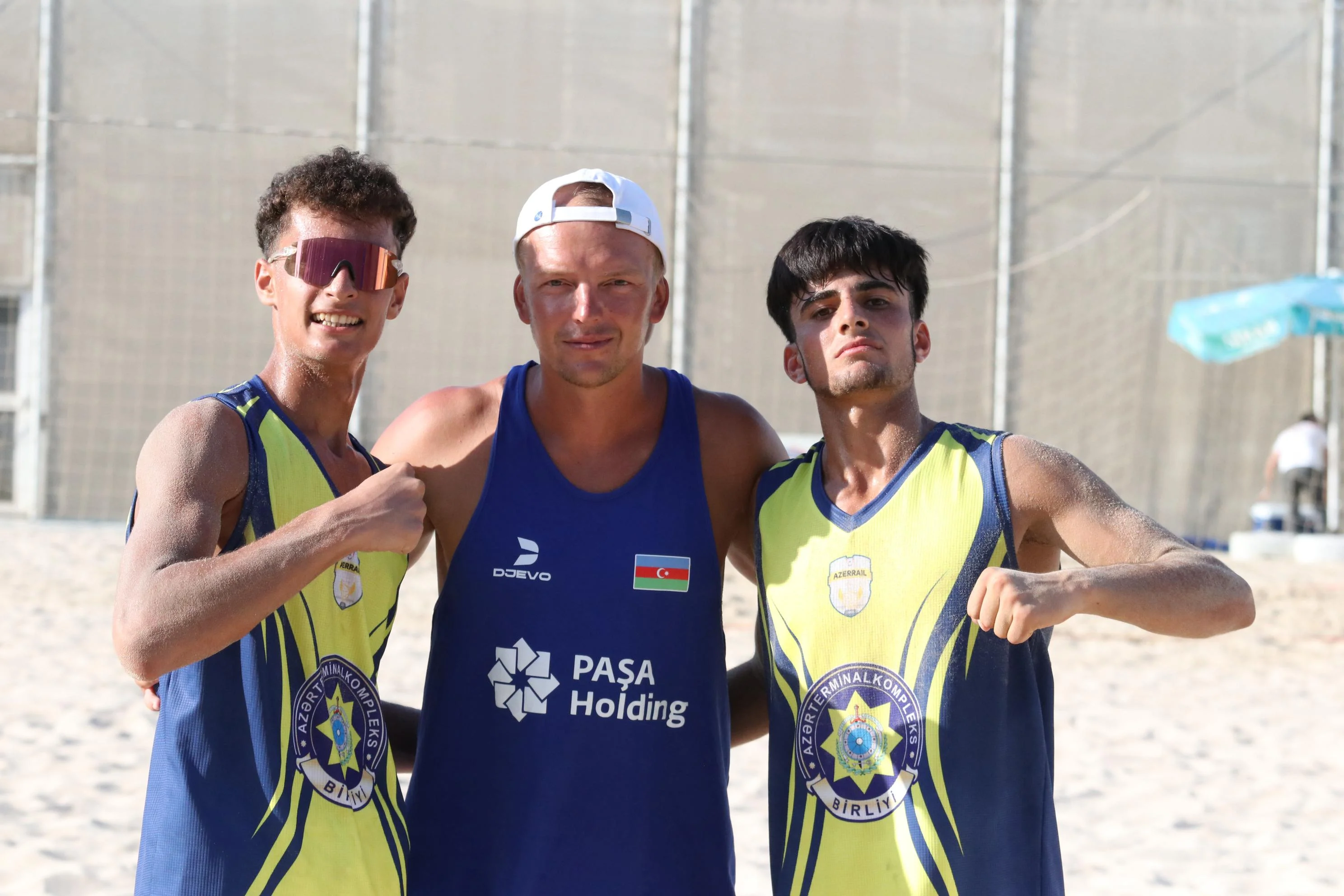 Çimərlik voleybolu üzrə ölkə çempionatında yarımfinal və bürünc medal oyunları keçirilib