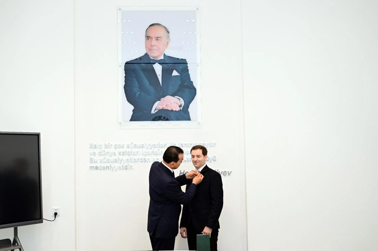 Əməkdar artist Sahib Paşazadə “Özbəkistanın mədəniyyət elçisi” medalı ilə təltif edilib