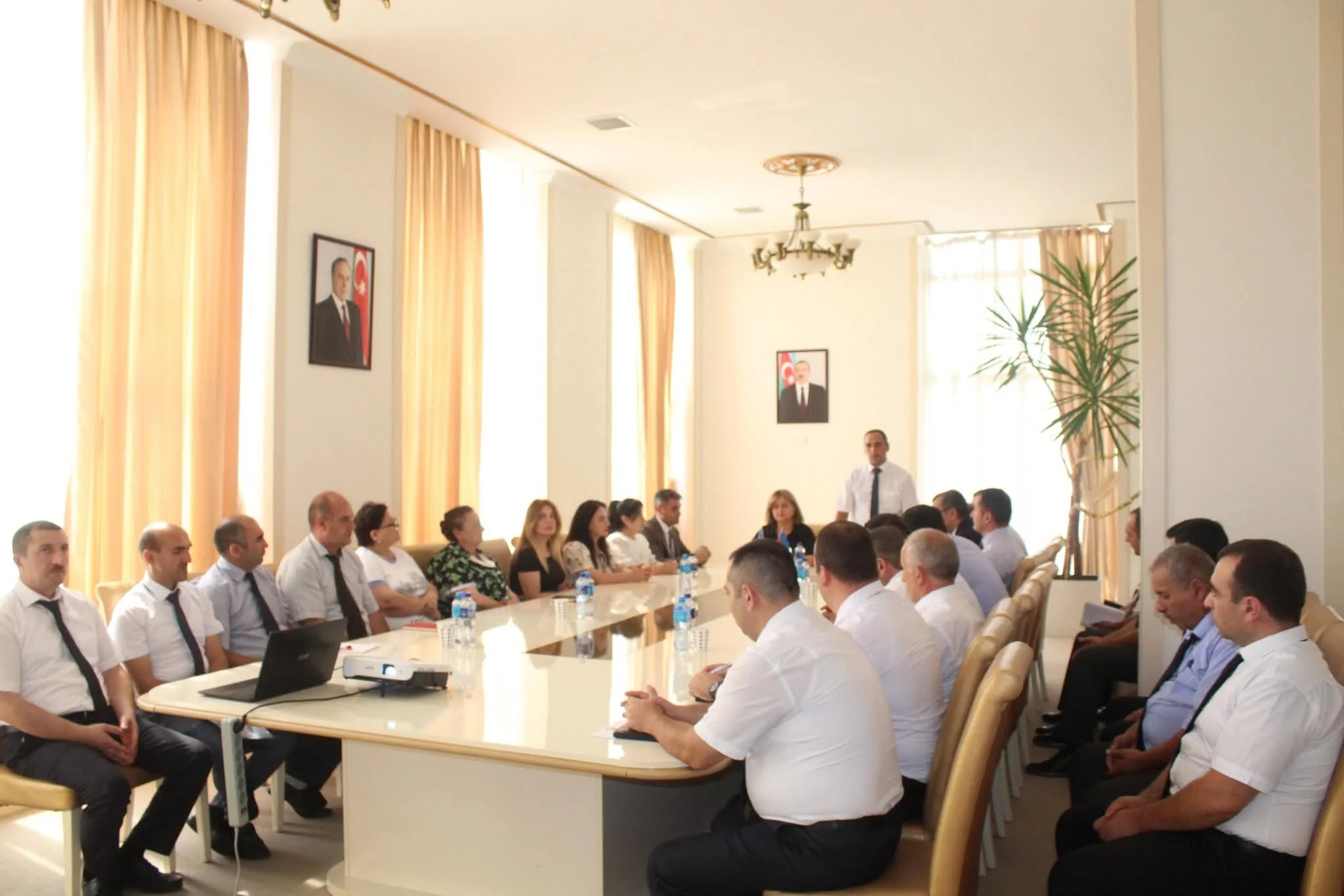 Göygöl rayonunda “Vətəndaşların müraciət etmək hüququnun təmini” mövzusunda hüquqi maarifləndirici tədbir keçirilib