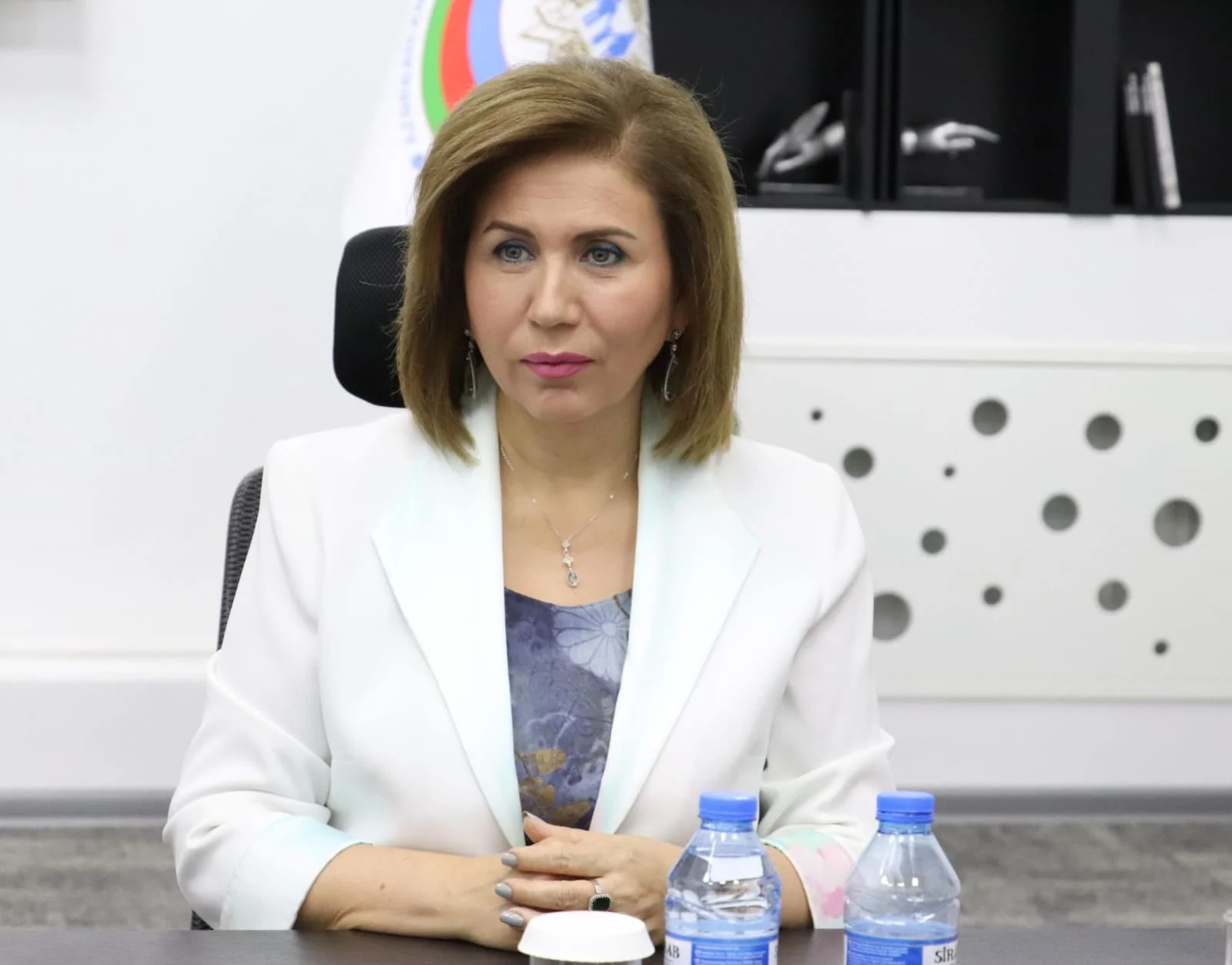 Dövlət Komitəsinin sədri Bahar Muradova Uşaq Səfirlər Məclisinin ali məktəbə qəbul olmuş üzvləri ilə görüşüb